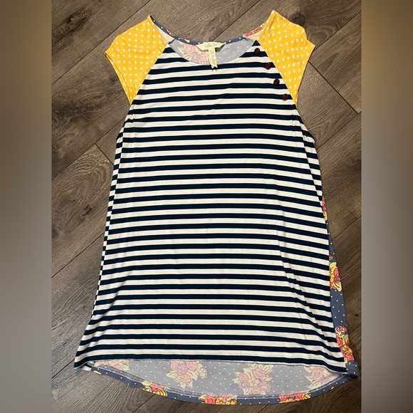 Matilda Jane Tops - Matilda Jane Team Captain Tee size Medium